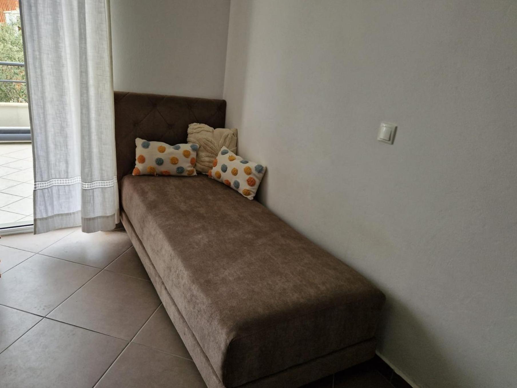 Allegro Apartments Новалья Экстерьер фото